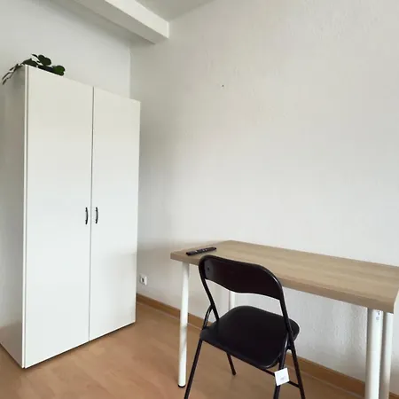 Apartments Im Herzen Von Neumuenster Innenstadt & Hbf Fusslaeufig, Mit Privatparkplatz Exterior foto