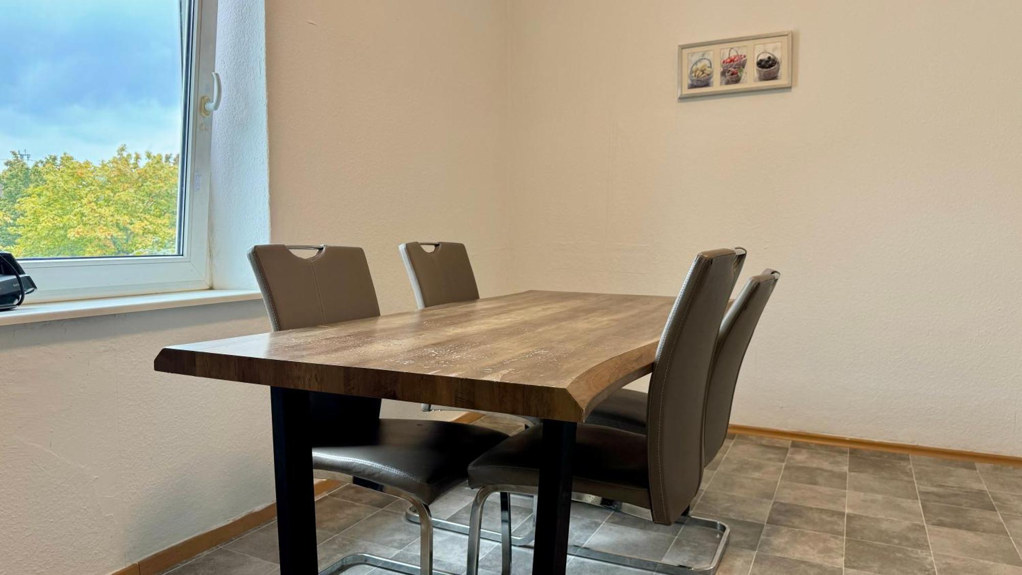Apartment Im Herzen Von Innenstadt & Hbf Fusslaeufig, Mit Privatparkplatz *
