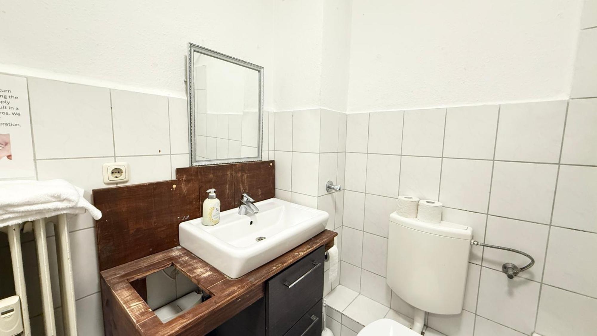 Apartment Im Herzen Von Innenstadt & Hbf Fusslaeufig, Mit Privatparkplatz Neumünster