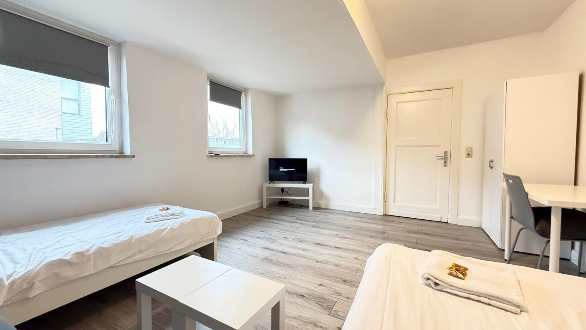 Im Herzen Von Innenstadt & Hbf Fusslaeufig, Mit Privatparkplatz *