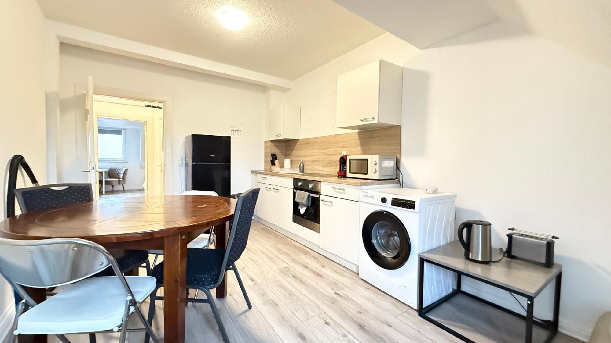 Im Herzen Von Innenstadt & Hbf Fusslaeufig, Mit Privatparkplatz Apartment *
